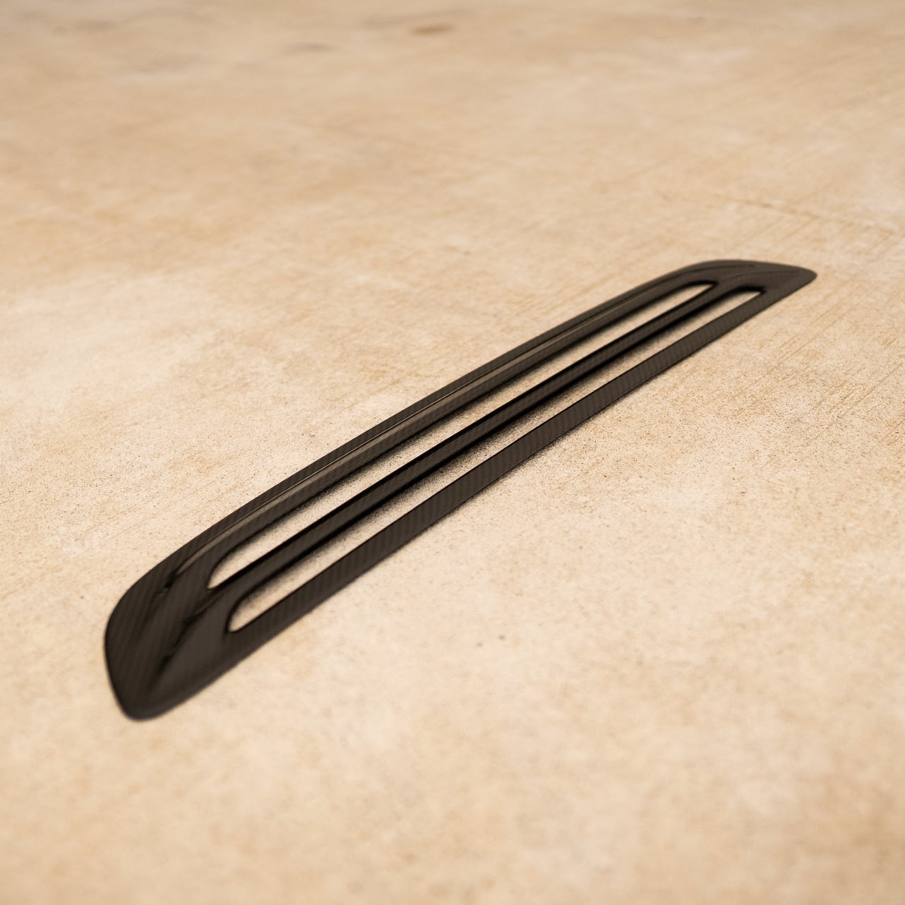 Carbon bonnet vent FL5